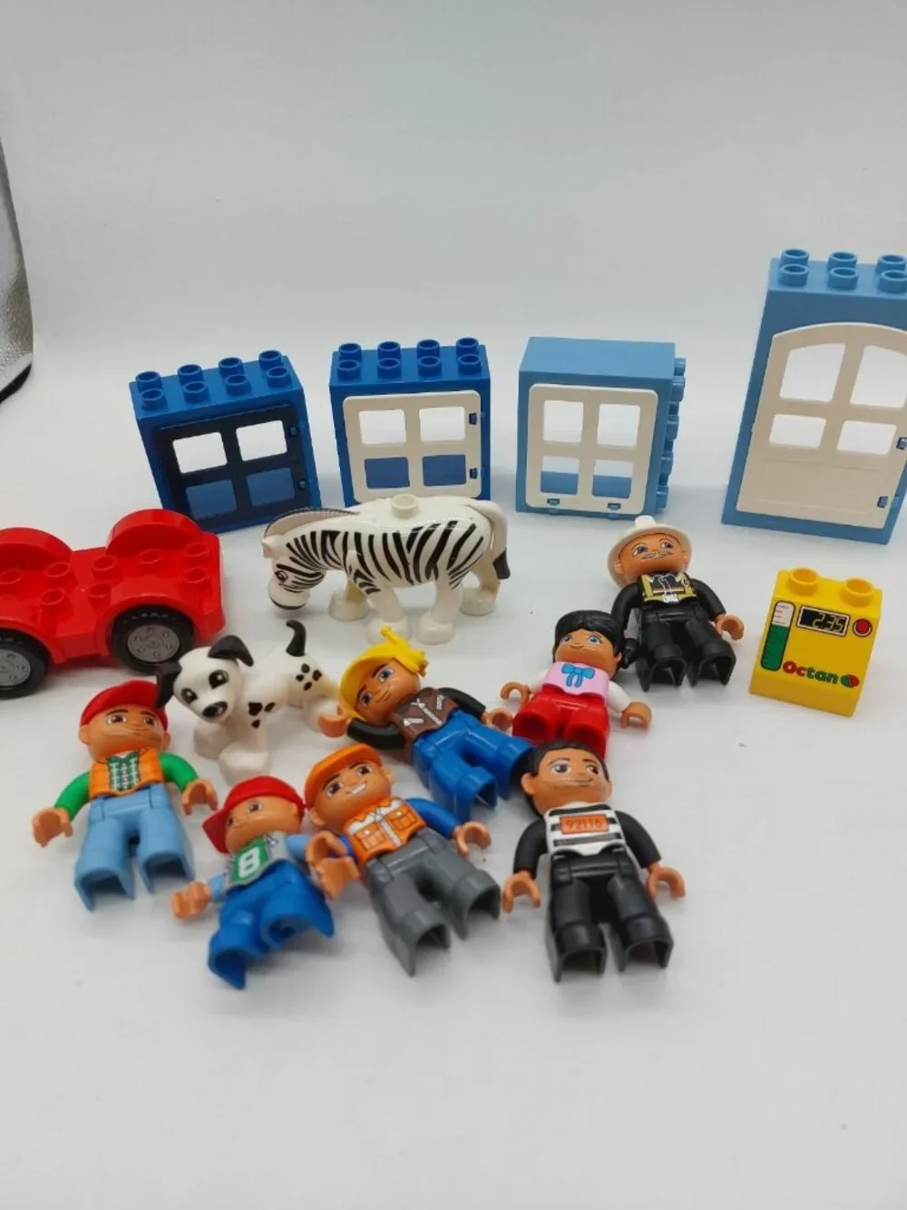 Lego Duplo Men Woman Dog Blocks Lot Of 15